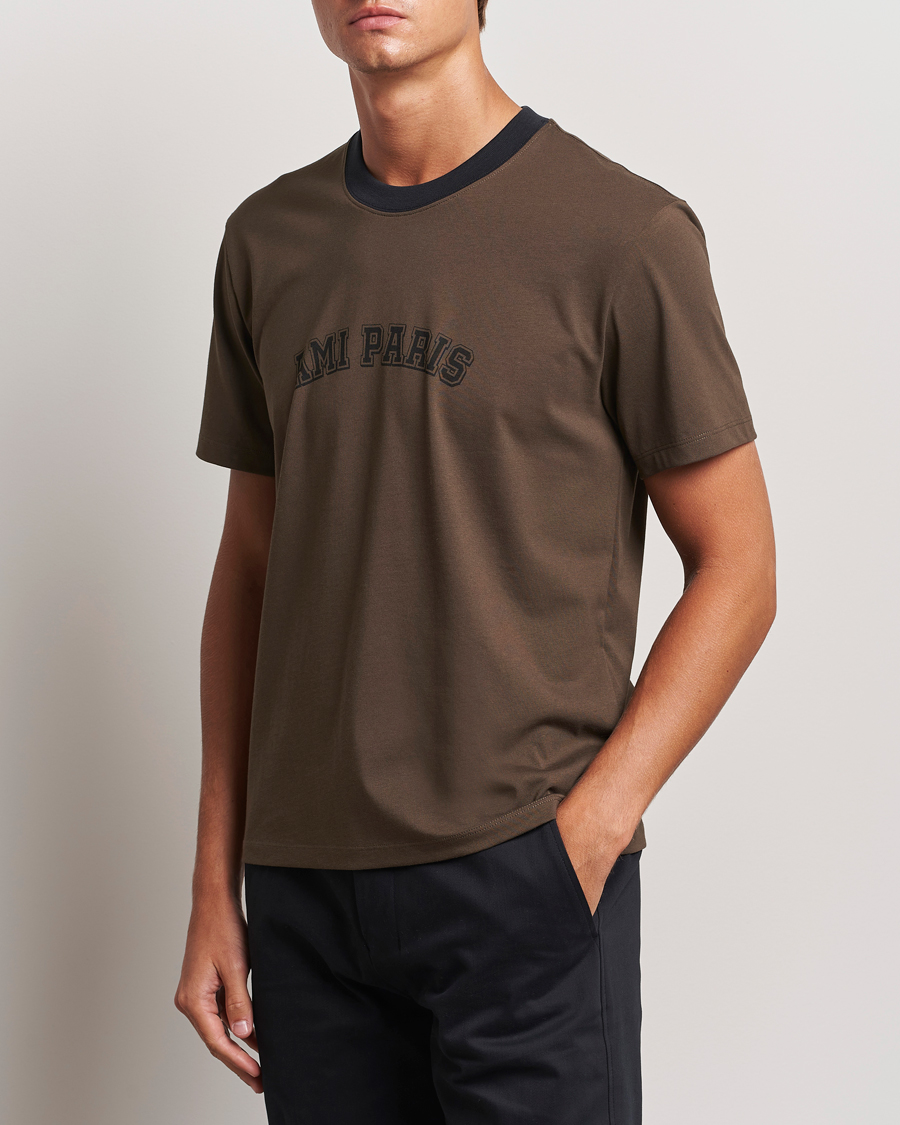 Uomini | Camicie a maniche corte | AMI | Paris Logo T-Shirt Dark Coffee