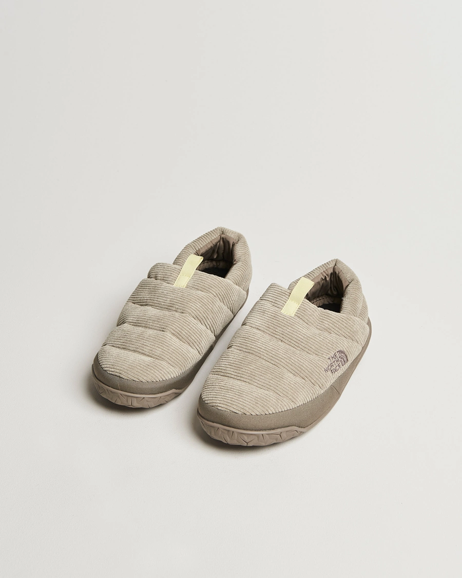 Uomini | The North Face Nuptse Corduroy Mule Beige | The North Face | Nuptse Corduroy Mule Beige