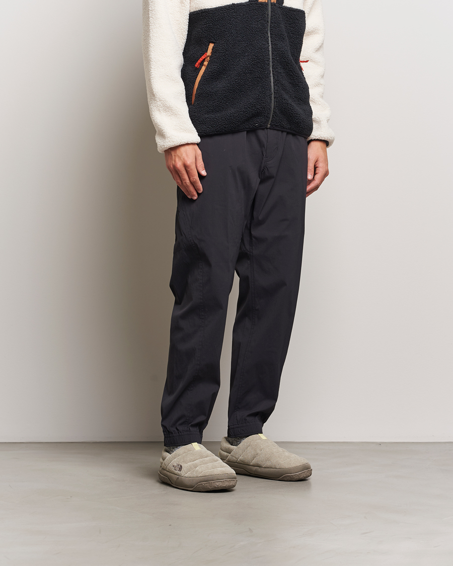 Uomini | The North Face Nuptse Corduroy Mule Beige | The North Face | Nuptse Corduroy Mule Beige