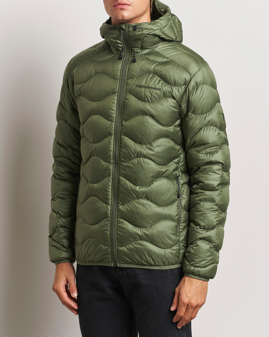 Uomini | Piumini | Peak Performance | Helium Down Hooded Jacket Pine Needle