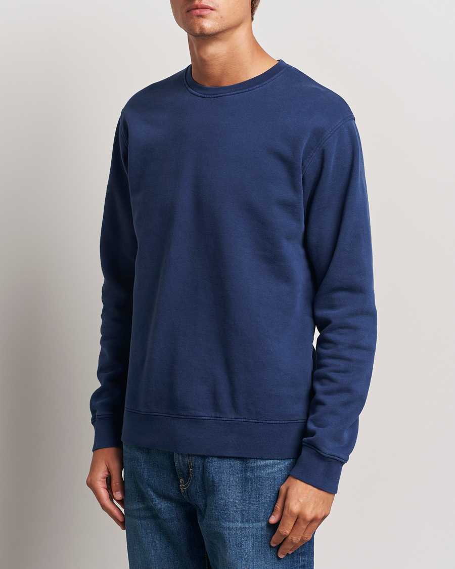 Uomini |  | Colorful Standard | Classic Organic Crew Neck Sweat Marine Blue