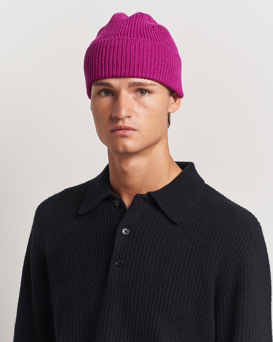 Uomini |  | Colorful Standard | Merino Wool Beanie Magenta Blaze