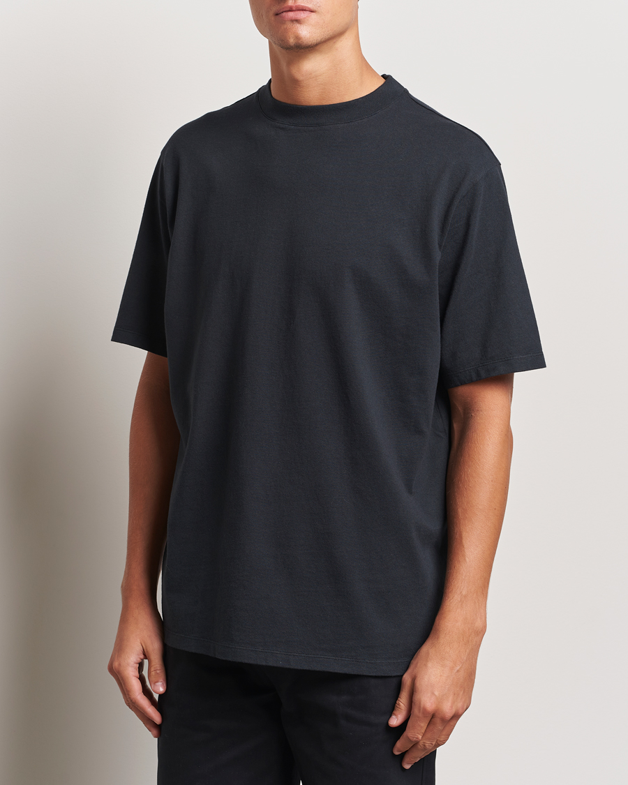 Uomini | T-shirt | A Day\'s March | Tron Relaxed T-Shirt Black