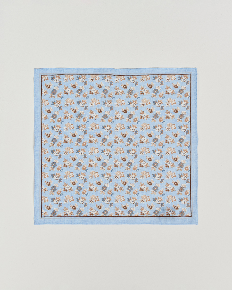 Uomini | Fazzoletti da taschino | Amanda Christensen | Linen Printed Flower Pocket Square Sky Blue