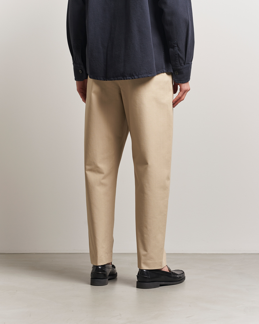 Uomini | Pantaloni | A.P.C. | Renato Pleated Chinos Beige